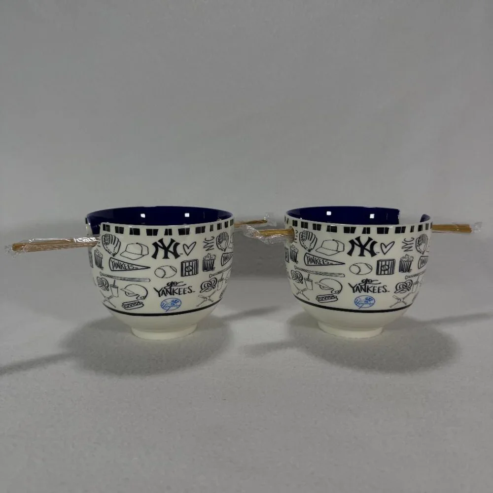 New York Yankees Ramen Bowl Set of 2 32 oz Ceramic with Chopsticks MLB NY NIB